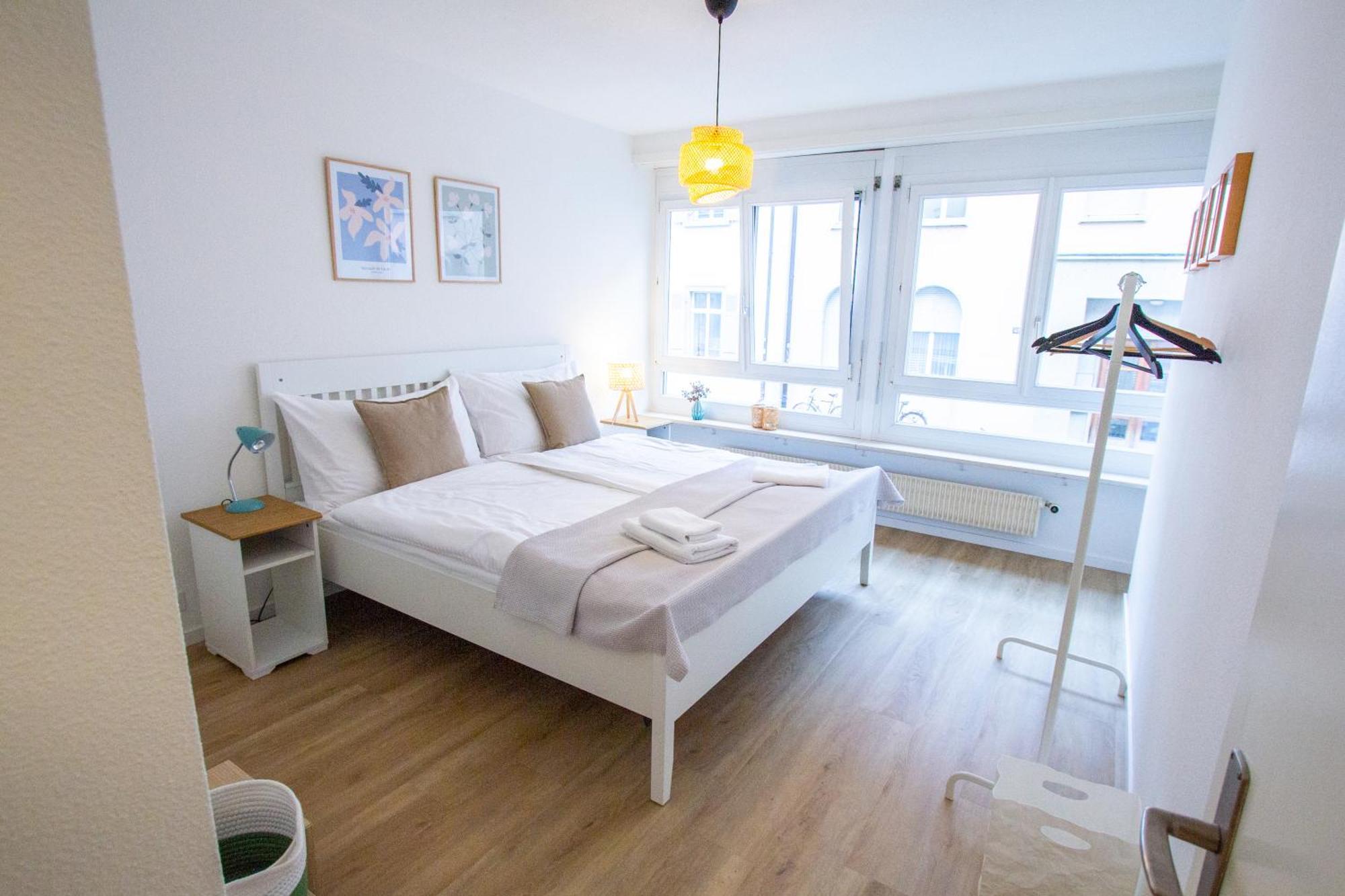 Gemuetliche Grosse Wohnung Naehe Uni بازل المظهر الخارجي الصورة