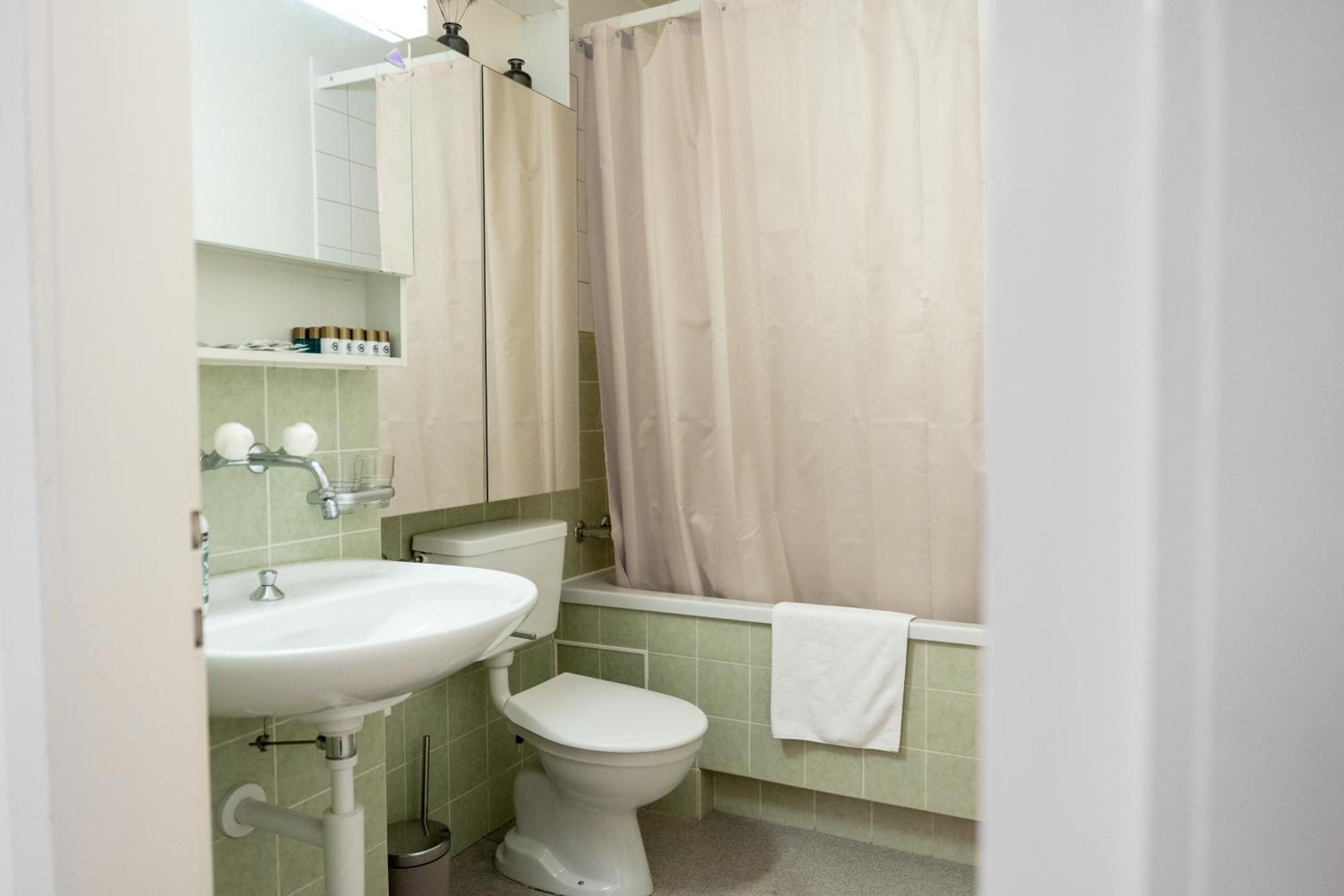 Gemuetliche Grosse Wohnung Naehe Uni بازل المظهر الخارجي الصورة